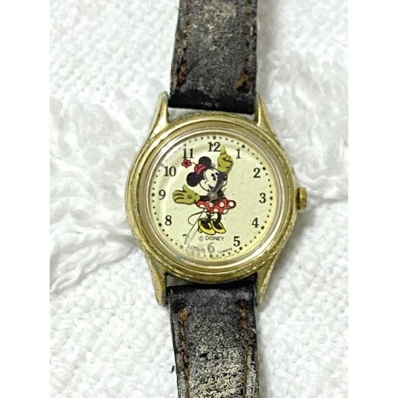 Minnie Mouse Disney Lorus Quartz Watch, Water Resistant, Stainless Steel Back main image 4